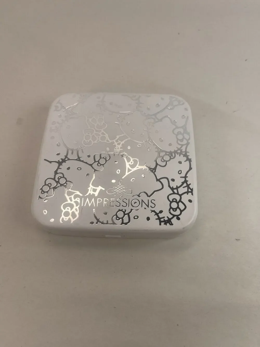 Impressions Vanity x Hello Kitty SUPER CUTE Tri-Tone LED Table Mirror BRAND NEW